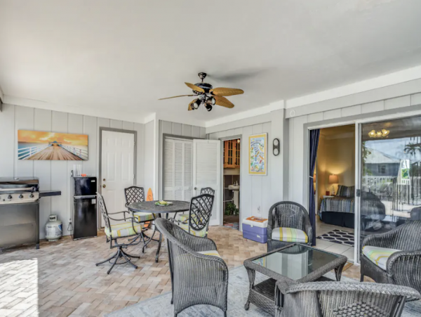 Canalfront Home with Pool, Hot Tub and Dock in Marco island